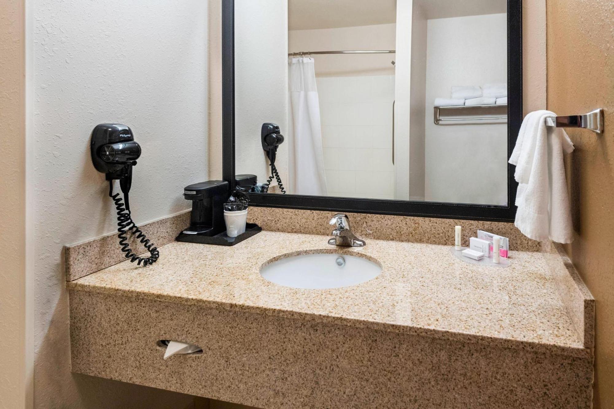 Fairfield Inn & Suites Marianna Buitenkant foto