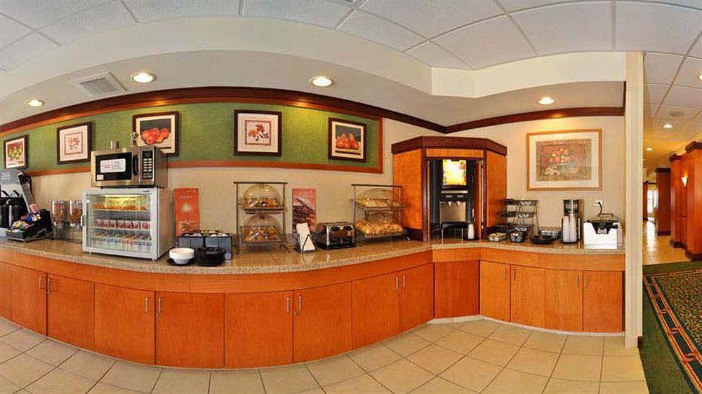 Fairfield Inn & Suites Marianna Buitenkant foto