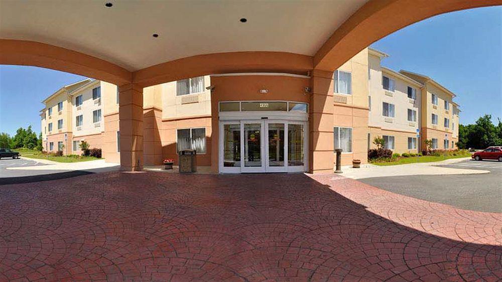 Fairfield Inn & Suites Marianna Buitenkant foto