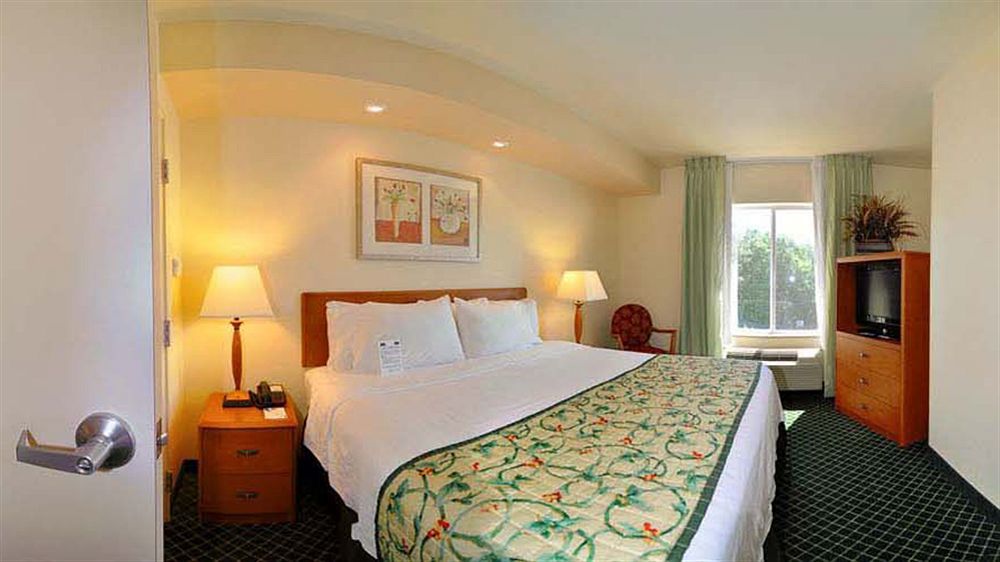 Fairfield Inn & Suites Marianna Buitenkant foto