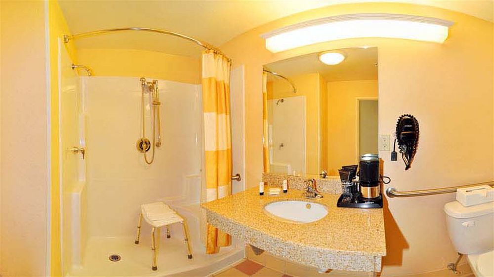 Fairfield Inn & Suites Marianna Buitenkant foto
