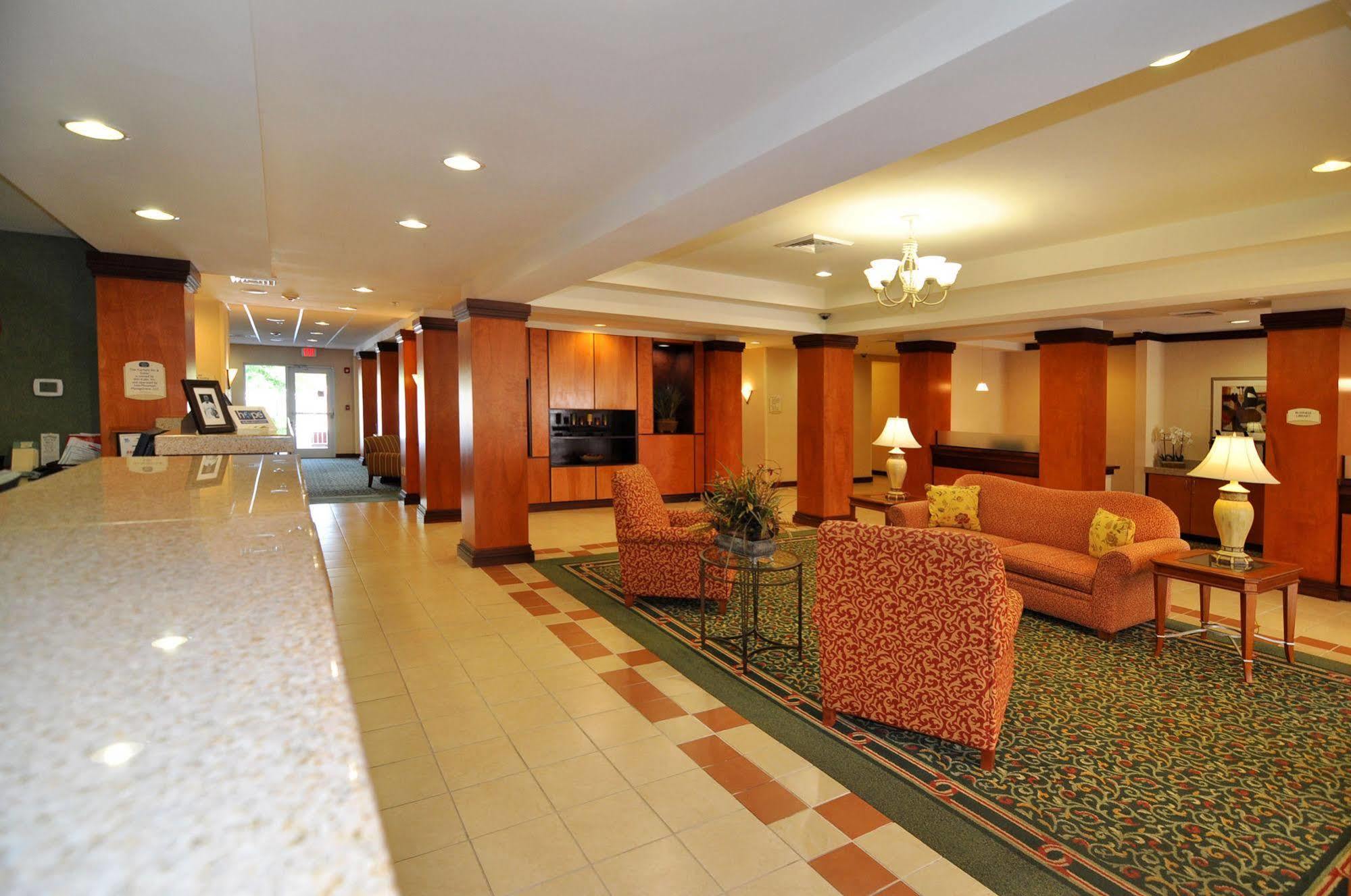 Fairfield Inn & Suites Marianna Buitenkant foto