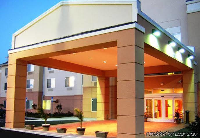Fairfield Inn & Suites Marianna Buitenkant foto